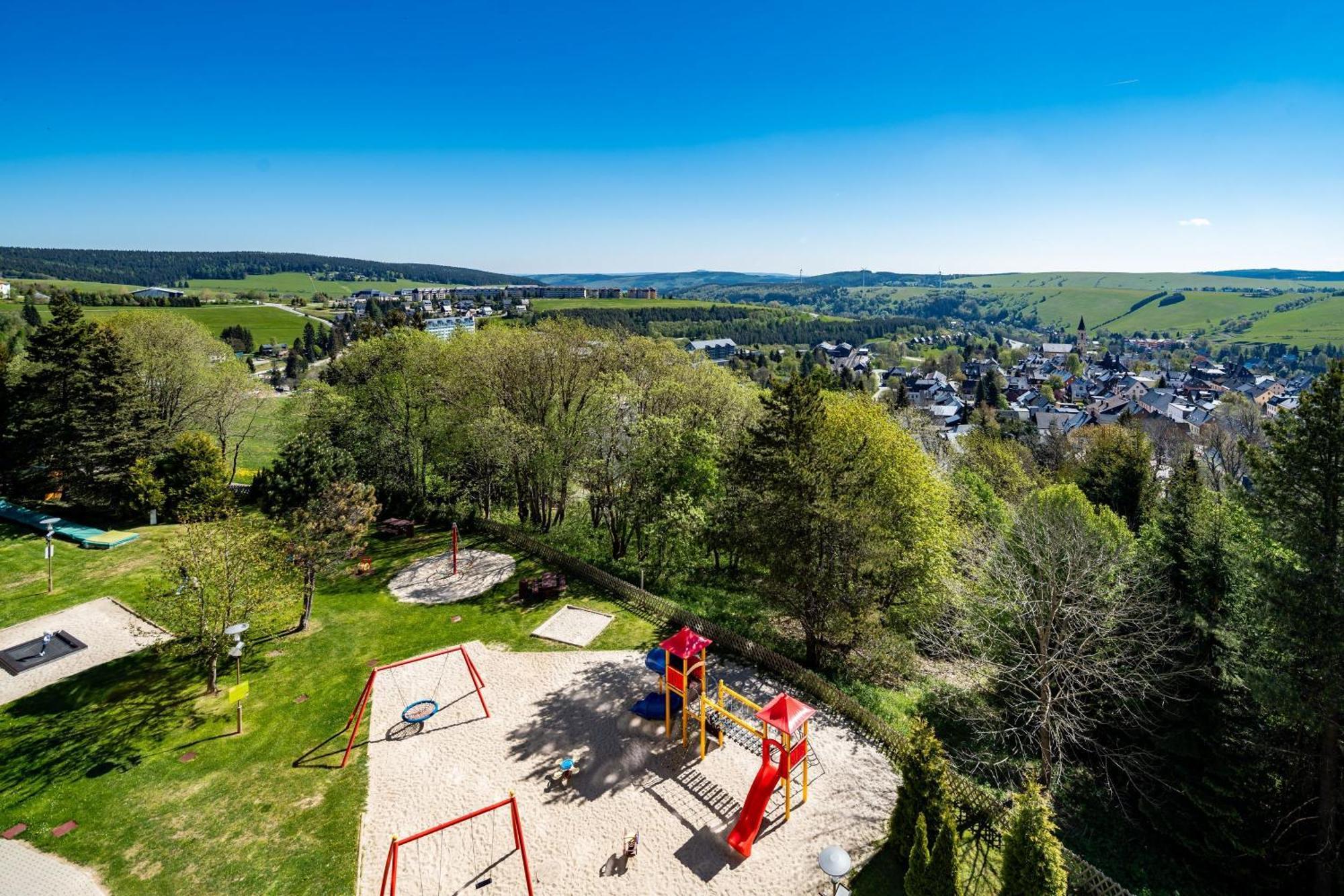 Ahorn Hotel Am Fichtelberg 오베르비젠탈 외부 사진
